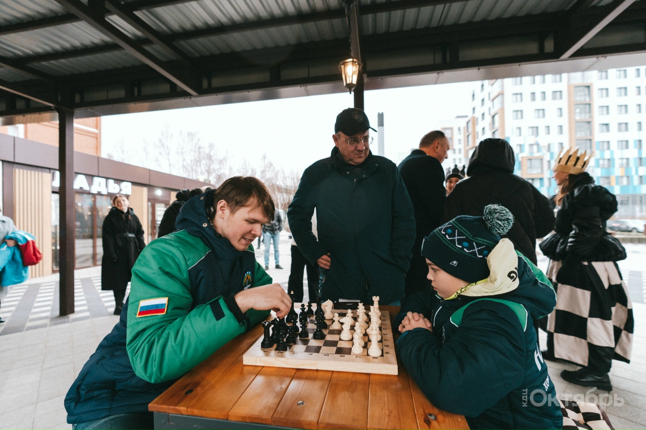 Шахматный сквер открыт в Ханты-Мансийске!
