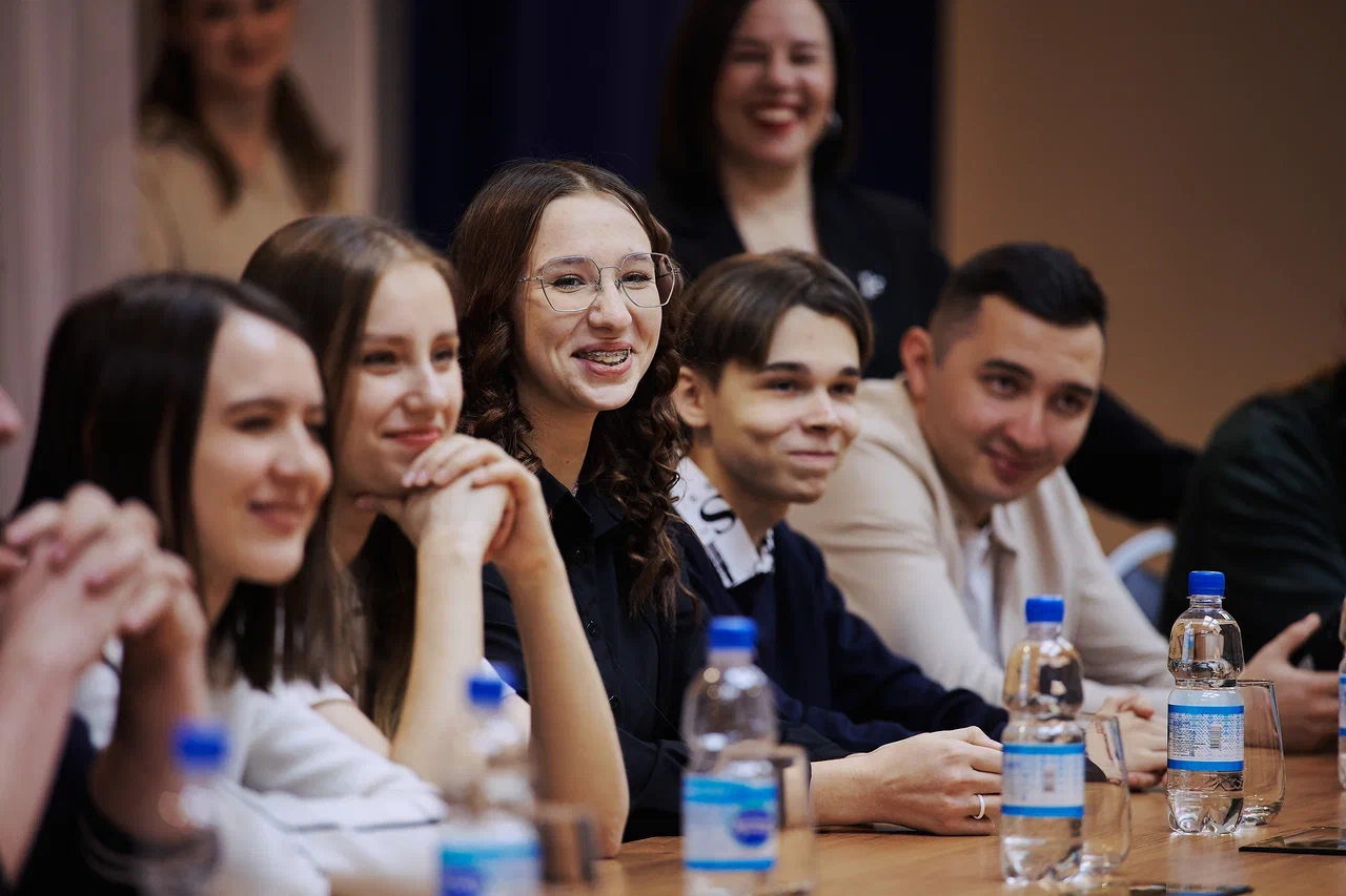 В КДЦ «Октябрь» состоялась творческая встреча с российскими актерами