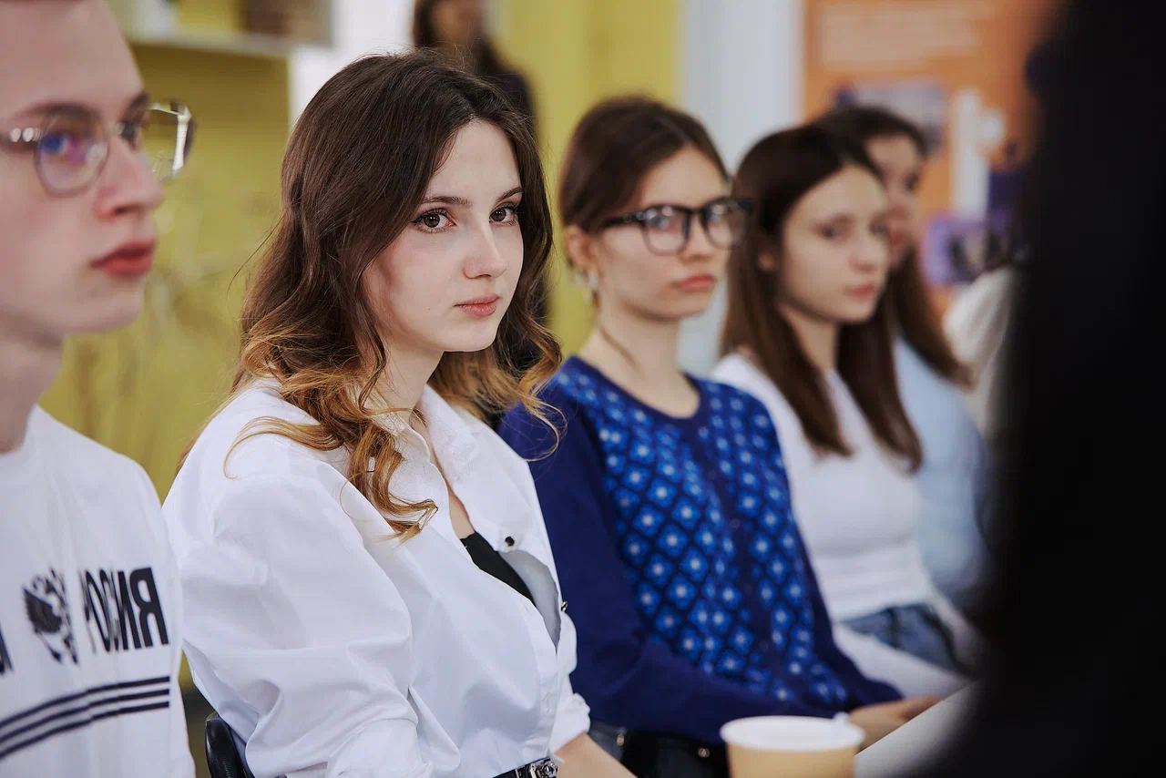 Директор «Октября» Екатерина Гарькина встретилась со студентами Югорского государственного университета