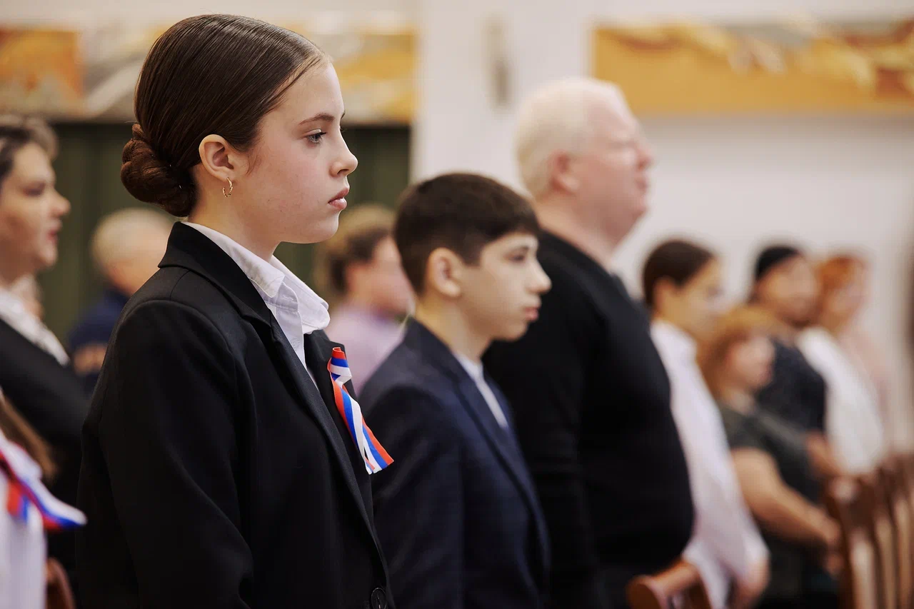 Торжественная церемония вручения паспортов юным горожанам