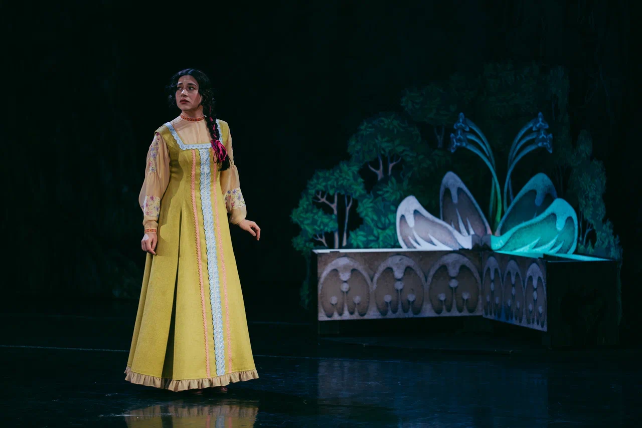 «Аленький цветочек» Няганского ТЮЗ в «Октябре»