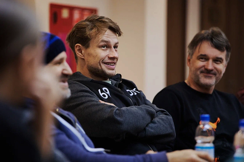 В КДЦ «Октябрь» состоялась творческая встреча с российскими актерами