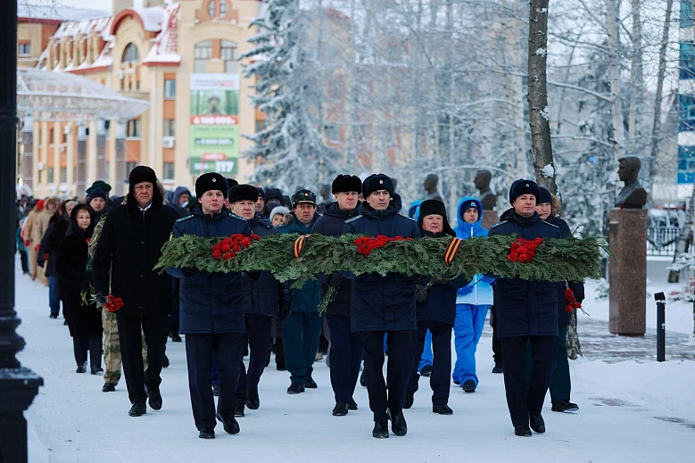 Югра чтит героев