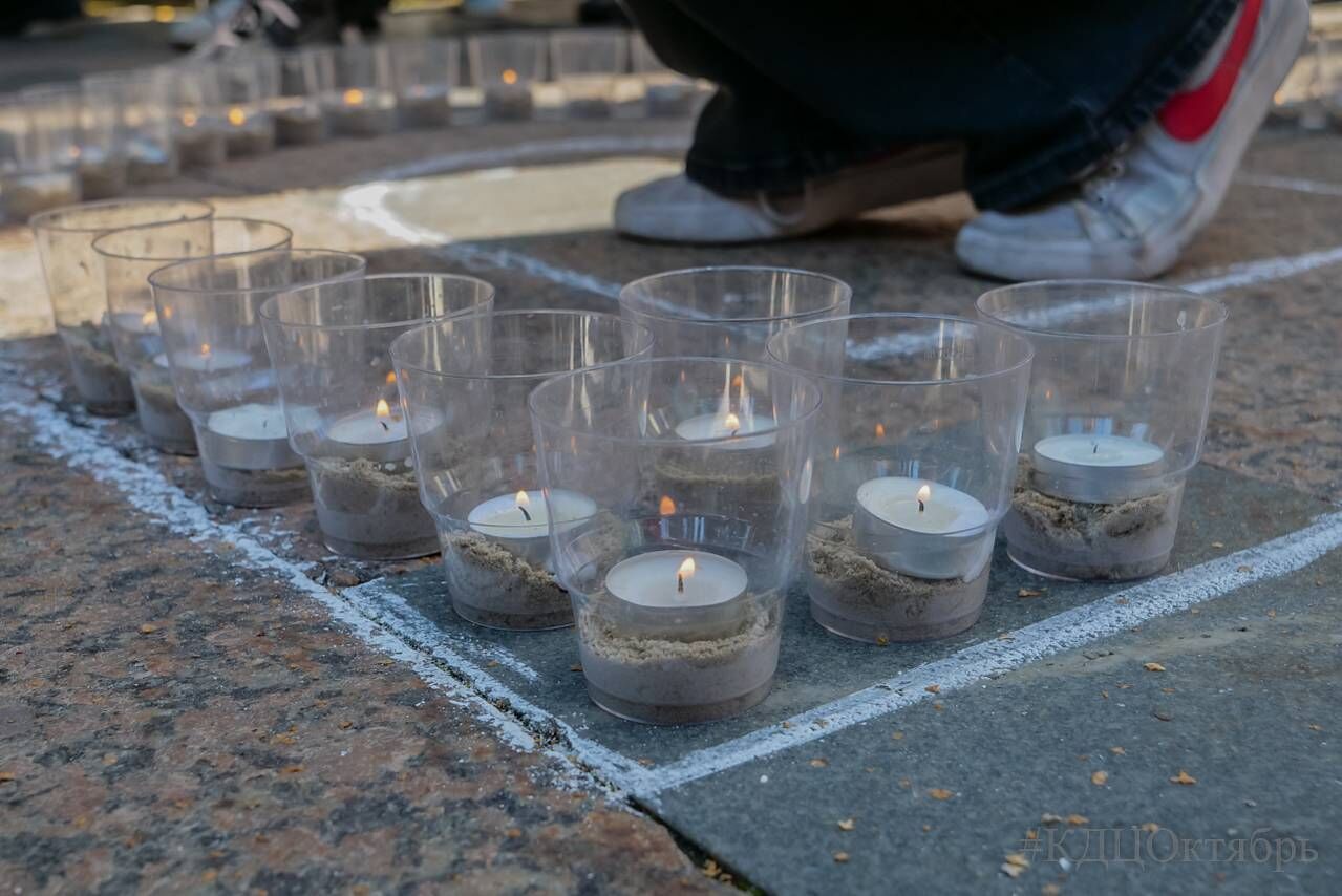 В Ханты-Мансийске зажгли свечи памяти