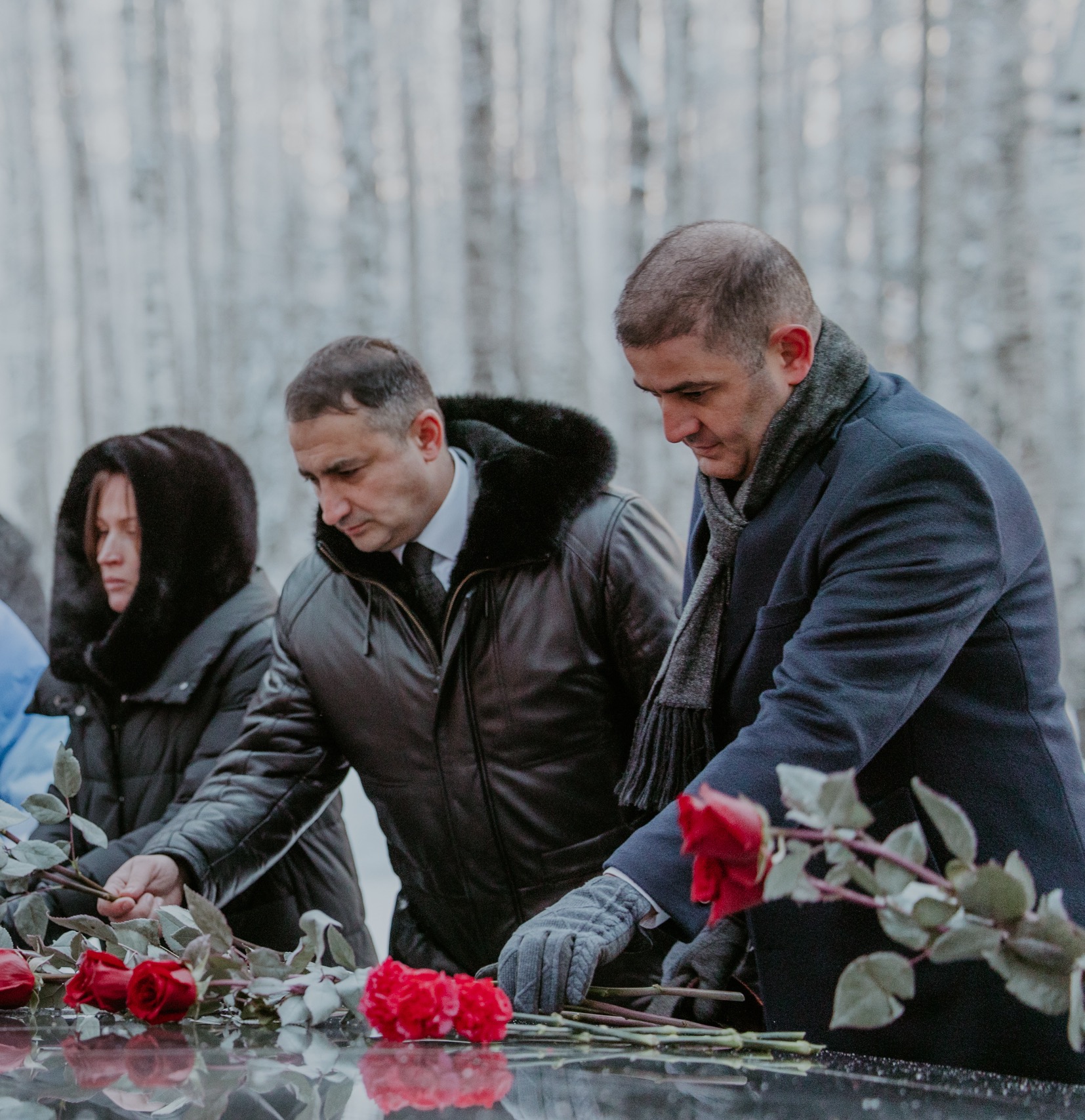Делегация Азербайджана возложила цветы к Мемориалу Славы столицы Югры