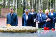 Делегация Узбекистана почтила память погибших в Великой Отечественной войне