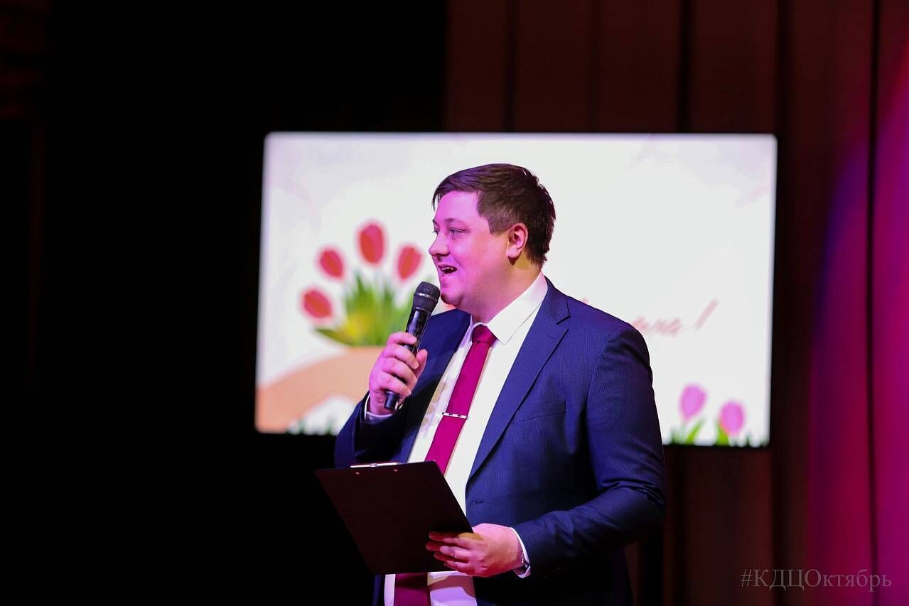 КДЦ «Октябрь» представил концертную программу для ветеранов Ханты-Мансийска