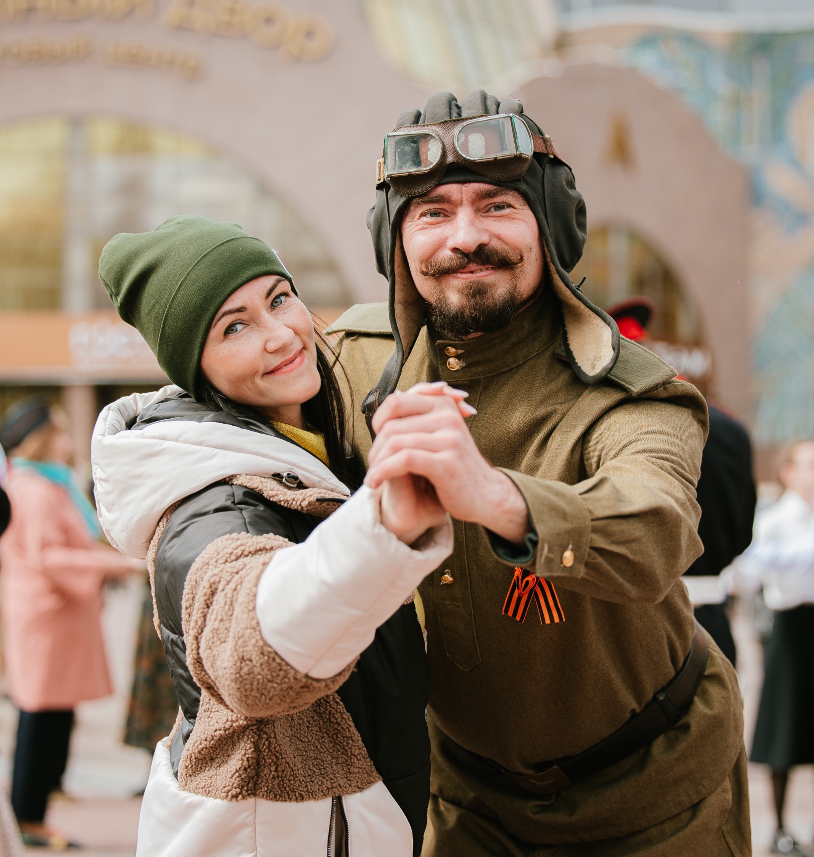 Столица Югры закружилась в «Вальсе Победы»