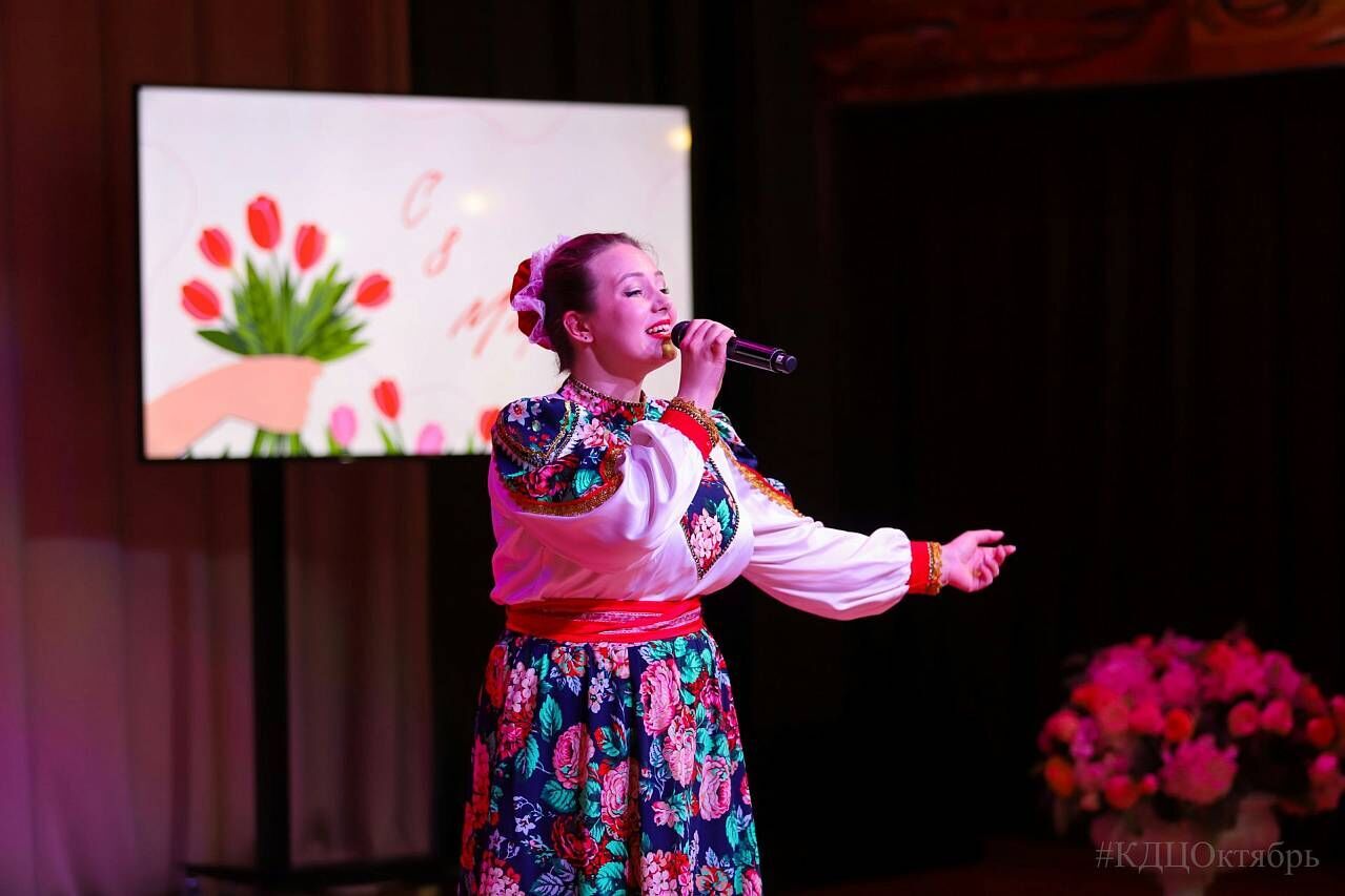 КДЦ «Октябрь» представил концертную программу для ветеранов Ханты-Мансийска