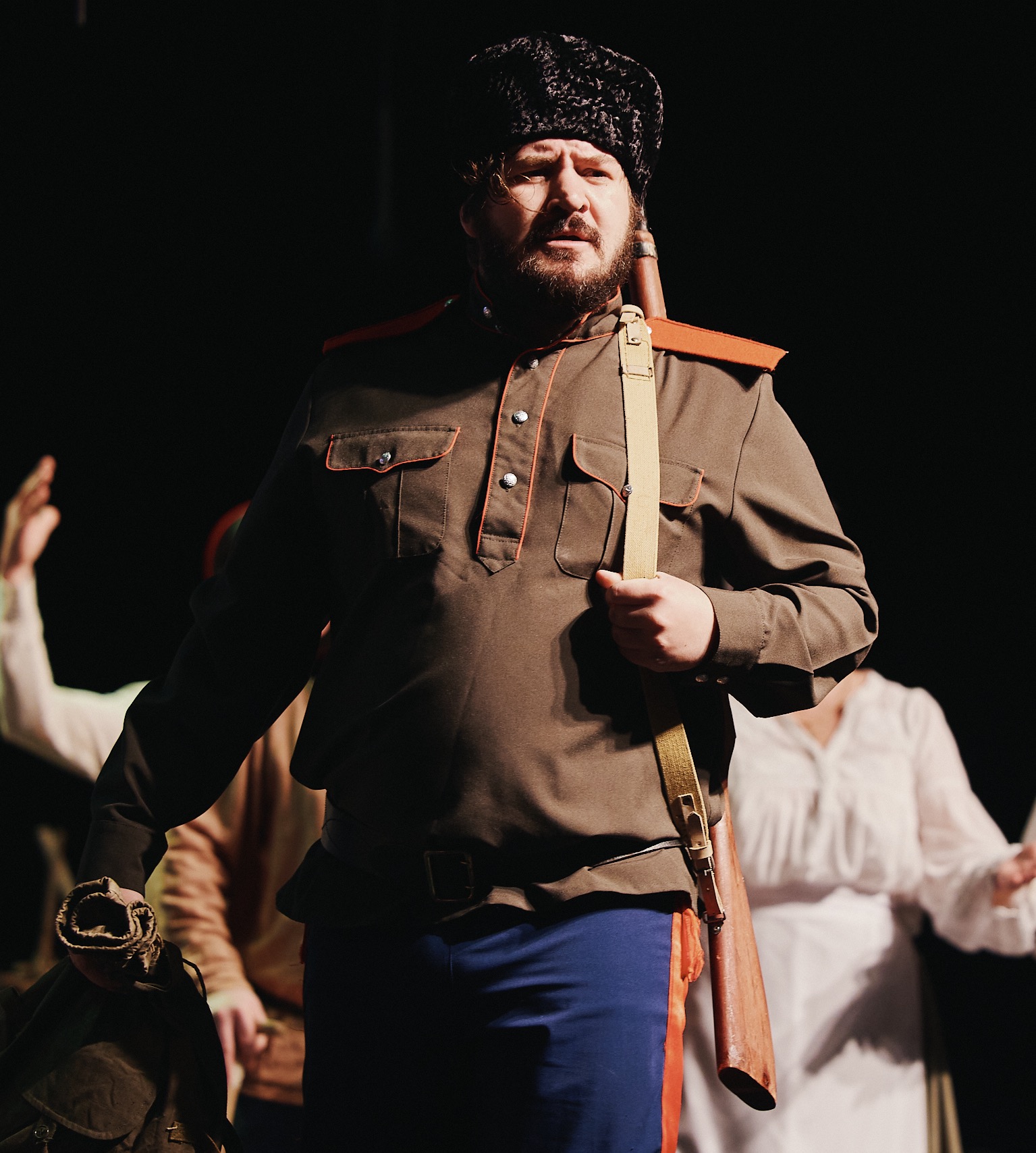 «Тихий Дон»: год на сцене «Октября»