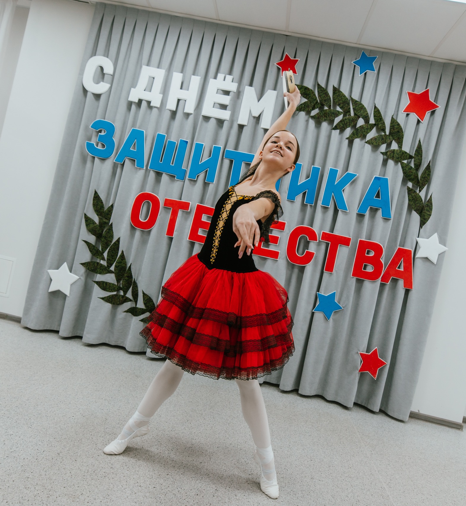 Юные хантымансийцы поздравили старшее поколение