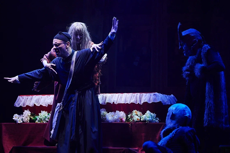 «Вий» – мистическая классика от московской труппы на сцене «Октября»