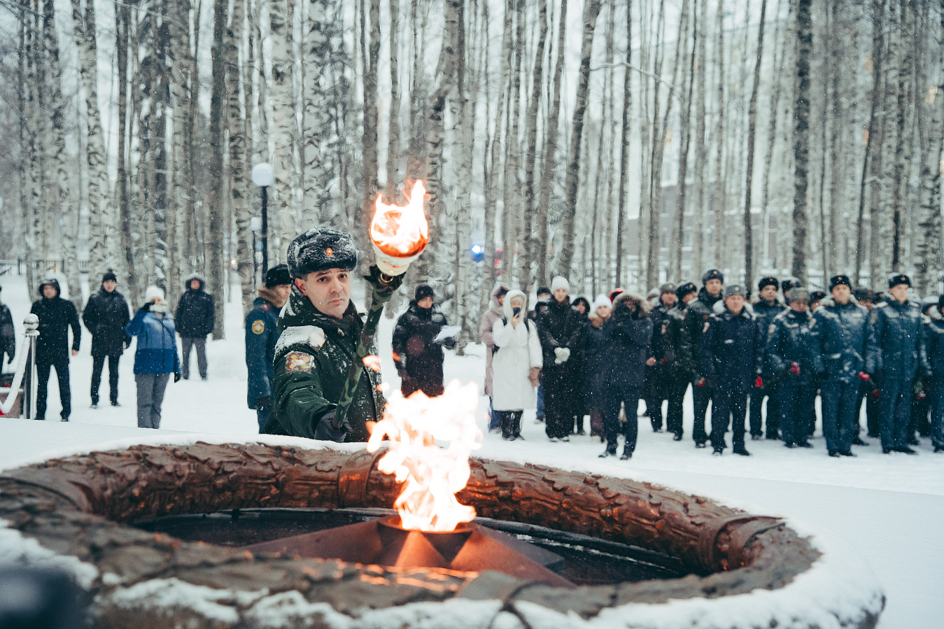 В память о Великой Победе. Ханты-Мансийский Вечный огонь слился с Мурманским