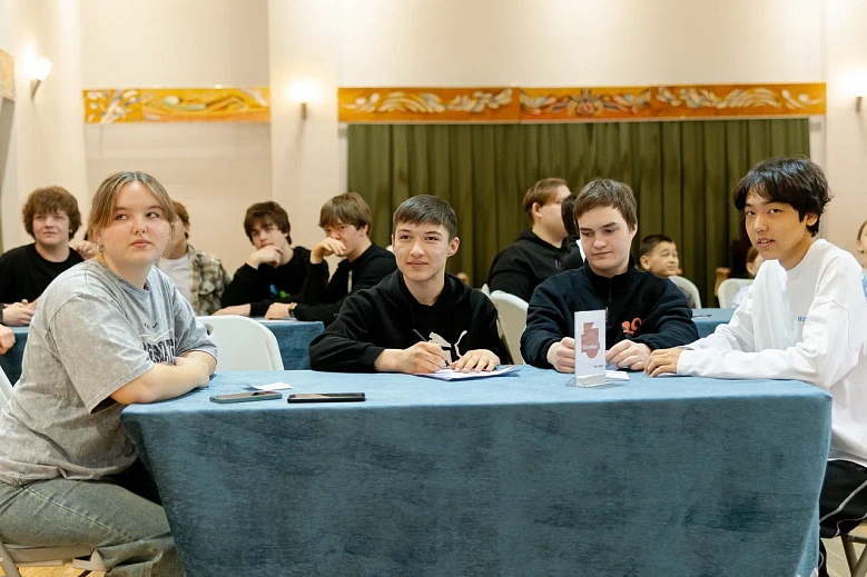 Школьники в гостях у КДЦ «Октябрь»: квиз, стихи и море эмоций!